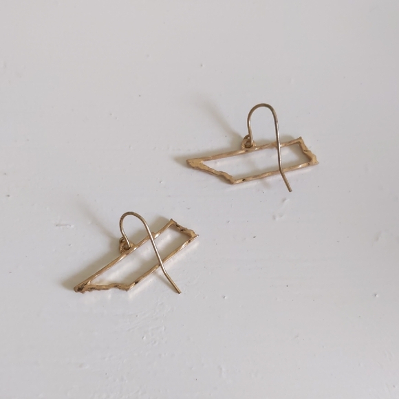 BOGO! Gold Tennessee State Outline Earrings - Picture 3 of 5
